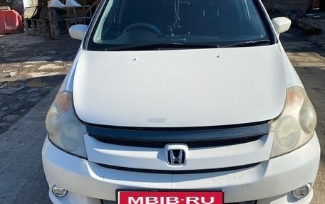 Honda Stream I рестайлинг, 2005 год, 400 000 рублей, 1 фотография
