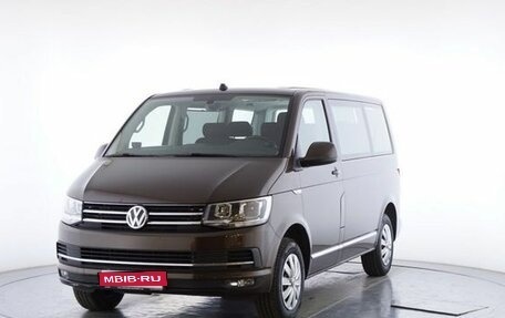 Volkswagen Caravelle T6 рестайлинг, 2019 год, 4 650 000 рублей, 1 фотография