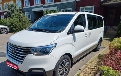 Hyundai Grand Starex Grand Starex I рестайлинг 2, 2018 год, 3 250 000 рублей, 1 фотография