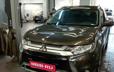 Mitsubishi Outlander III рестайлинг 3, 2020 год, 2 330 000 рублей, 1 фотография