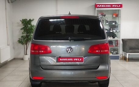 Volkswagen Touran III, 2010 год, 720 000 рублей, 4 фотография
