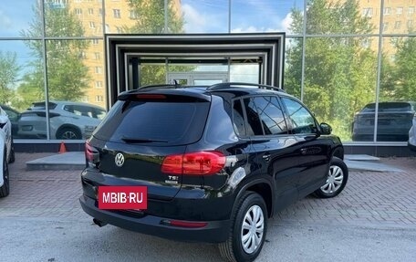 Volkswagen Tiguan I, 2011 год, 949 000 рублей, 7 фотография