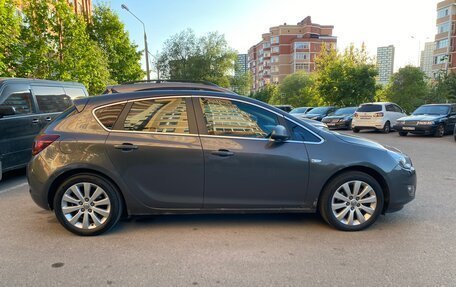 Opel Astra J, 2010 год, 780 000 рублей, 4 фотография