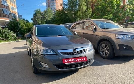 Opel Astra J, 2010 год, 780 000 рублей, 3 фотография