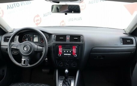 Volkswagen Jetta VI, 2013 год, 1 089 000 рублей, 8 фотография