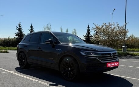 Volkswagen Touareg III, 2019 год, 5 820 000 рублей, 2 фотография