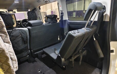 Toyota Noah III, 2019 год, 2 391 000 рублей, 3 фотография