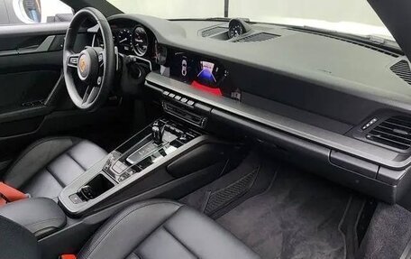 Porsche 911, 2022 год, 9 780 000 рублей, 10 фотография