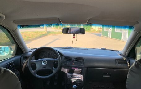 Volkswagen Golf IV, 2001 год, 365 000 рублей, 10 фотография