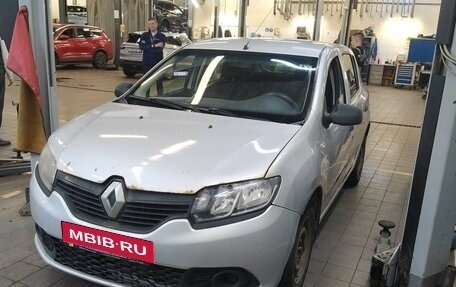 Renault Sandero II рестайлинг, 2014 год, 580 000 рублей, 1 фотография