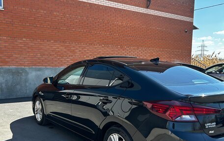 Hyundai Elantra VI рестайлинг, 2018 год, 1 780 000 рублей, 4 фотография