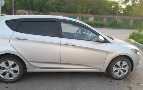 Hyundai Solaris II рестайлинг, 2016 год, 1 050 000 рублей, 2 фотография