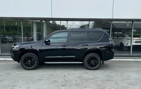 Toyota Land Cruiser Prado 150 рестайлинг 2, 2021 год, 7 499 000 рублей, 5 фотография