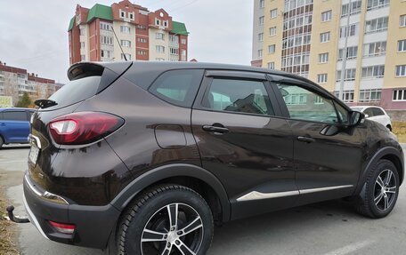 Renault Kaptur I рестайлинг, 2017 год, 1 390 000 рублей, 6 фотография