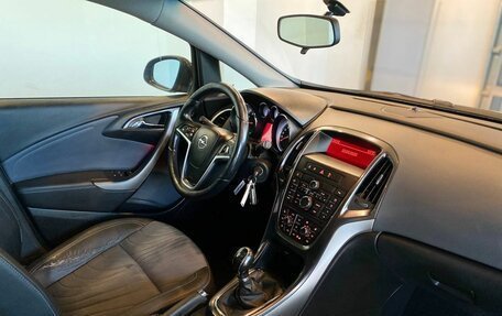 Opel Astra J, 2013 год, 950 000 рублей, 12 фотография