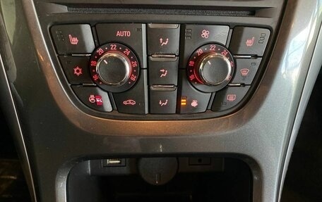 Opel Astra J, 2013 год, 950 000 рублей, 15 фотография
