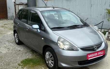 Honda Jazz I рестайлинг, 2005 год, 580 000 рублей, 2 фотография