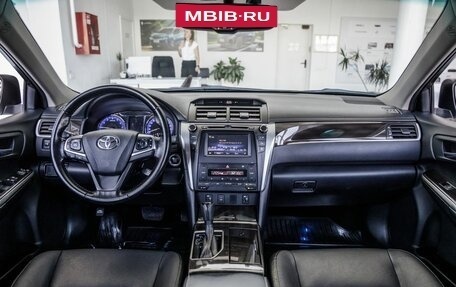 Toyota Camry, 2016 год, 1 998 000 рублей, 14 фотография