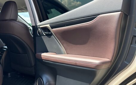 Lexus RX IV рестайлинг, 2020 год, 5 200 000 рублей, 16 фотография