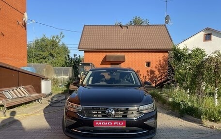 Volkswagen Tiguan II, 2020 год, 2 850 000 рублей, 1 фотография