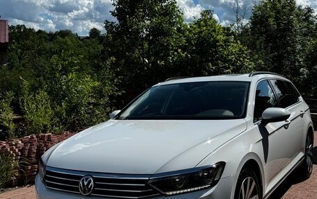Volkswagen Passat B8 рестайлинг, 2019 год, 3 000 000 рублей, 1 фотография