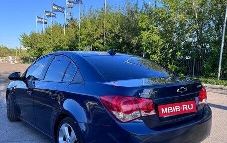 Chevrolet Cruze II, 2010 год, 705 000 рублей, 3 фотография