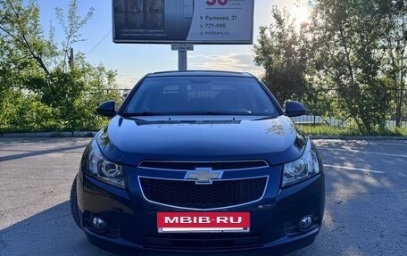 Chevrolet Cruze II, 2010 год, 705 000 рублей, 8 фотография