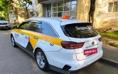 KIA cee'd III, 2019 год, 1 000 000 рублей, 3 фотография