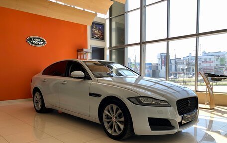 Jaguar XF II, 2017 год, 3 200 000 рублей, 6 фотография