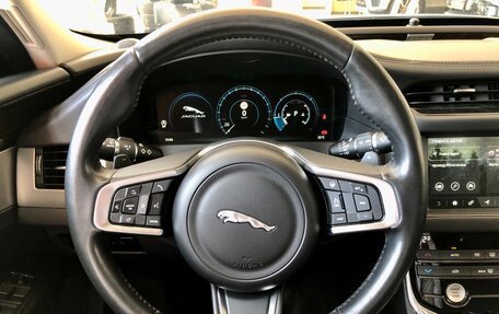 Jaguar XF II, 2017 год, 3 200 000 рублей, 19 фотография