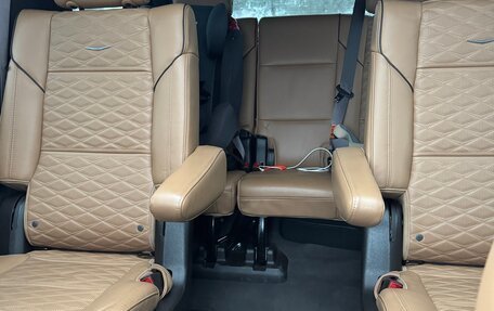 Cadillac Escalade V, 2022 год, 15 000 000 рублей, 7 фотография