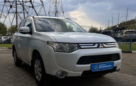 Mitsubishi Outlander III рестайлинг 3, 2013 год, 1 549 000 рублей, 7 фотография
