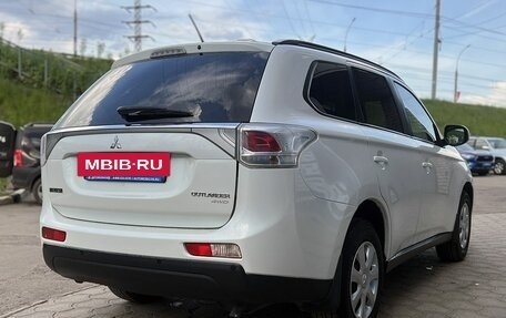 Mitsubishi Outlander III рестайлинг 3, 2013 год, 1 549 000 рублей, 5 фотография