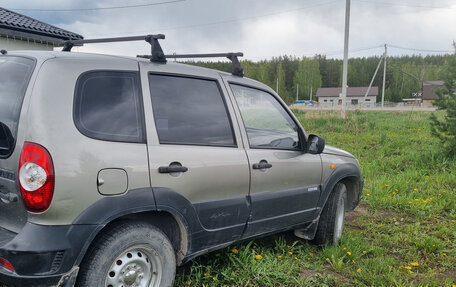 Chevrolet Niva I рестайлинг, 2011 год, 480 000 рублей, 4 фотография