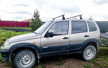 Chevrolet Niva I рестайлинг, 2011 год, 480 000 рублей, 5 фотография