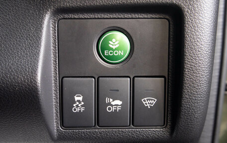 Honda Vezel, 2014 год, 1 599 000 рублей, 13 фотография