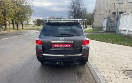 Toyota Highlander III, 2012 год, 1 900 000 рублей, 3 фотография