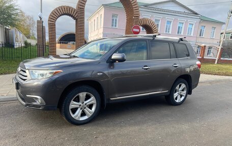Toyota Highlander III, 2012 год, 1 900 000 рублей, 5 фотография