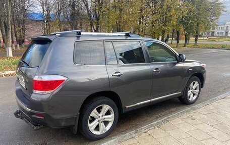 Toyota Highlander III, 2012 год, 1 900 000 рублей, 4 фотография