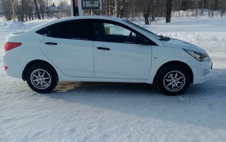 Hyundai Solaris II рестайлинг, 2015 год, 690 000 рублей, 7 фотография