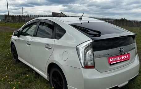 Toyota Prius, 2012 год, 1 330 000 рублей, 2 фотография