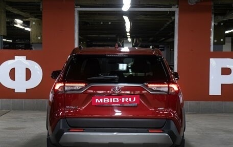 Toyota RAV4, 2022 год, 3 595 000 рублей, 6 фотография