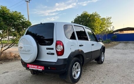 Chevrolet Niva I рестайлинг, 2017 год, 750 000 рублей, 9 фотография