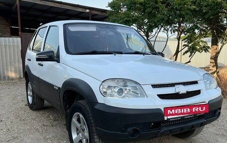 Chevrolet Niva I рестайлинг, 2017 год, 750 000 рублей, 4 фотография