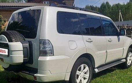 Mitsubishi Pajero IV, 2013 год, 1 950 000 рублей, 3 фотография