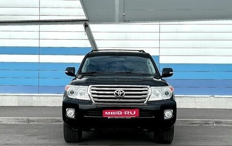 Toyota Land Cruiser 200, 2013 год, 3 349 000 рублей, 2 фотография