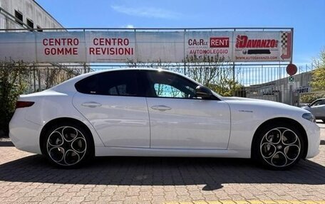 Alfa Romeo Giulia II, 2022 год, 3 610 000 рублей, 5 фотография