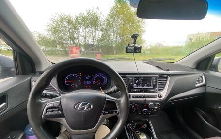 Hyundai Solaris II рестайлинг, 2017 год, 630 000 рублей, 4 фотография