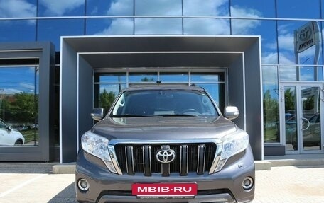 Toyota Land Cruiser Prado 150 рестайлинг 2, 2015 год, 3 750 000 рублей, 2 фотография