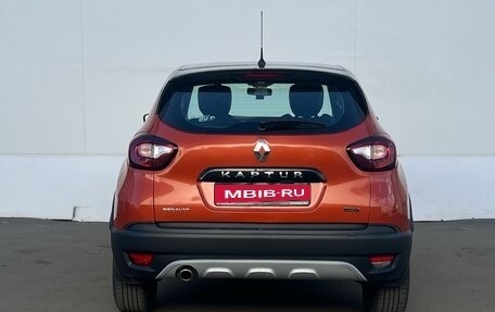 Renault Kaptur I рестайлинг, 2017 год, 1 390 000 рублей, 7 фотография
